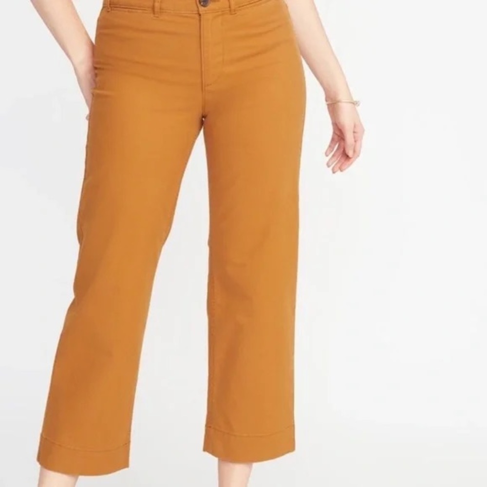 Amazing Old Navy Mustard Cropped Wide-Legged Chino Pants